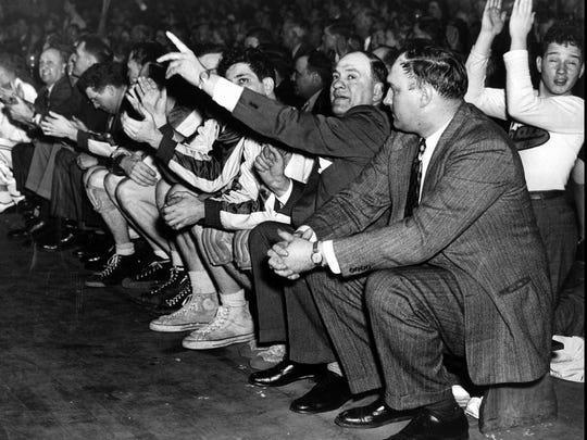 nbl和nba为什么这么像(1946年NBA是怎么成立的？第一年总冠军、MVP、得分王又是谁？)