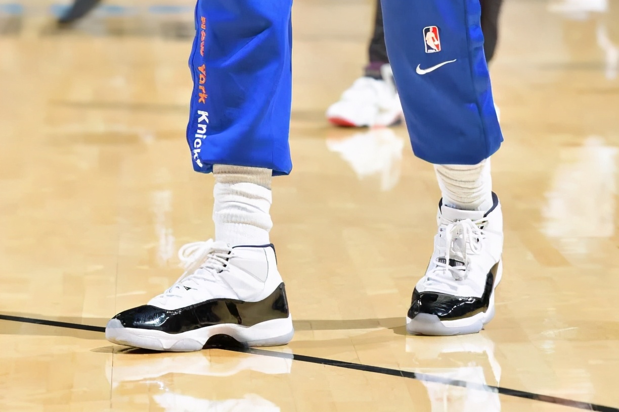nba球员上脚aj35(NBA球员上脚：塔克穿AJ35北卡蓝，NBA全明星球衣来了)