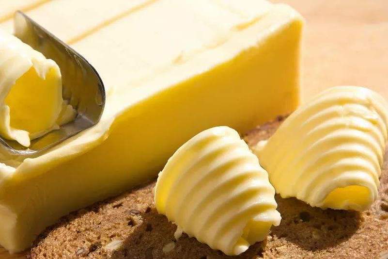 黄油可以用什么代替(没有黄油怎么办？教你如何自制黄油，学好小技巧，以备不时之需)