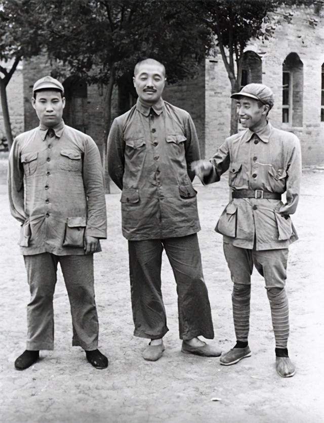 叱咤风云的贺龙：有时像心细如发的小媳妇，有时像倔强的毛小子