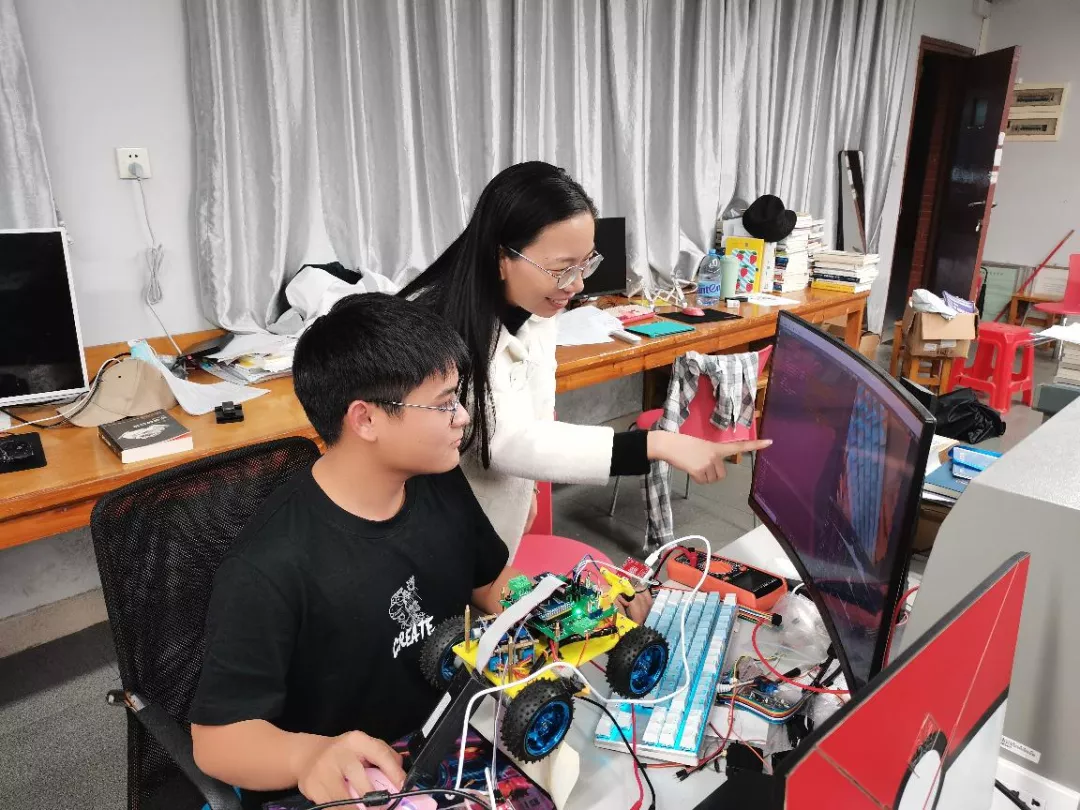 广州华立学院：这辆小车在广东火了，还将晋级全国决赛