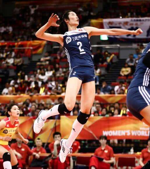 男篮世界杯中国为什么用周琦（李盈莹，王哲林为什么能参加军运会？怎么不选更强的朱婷，周琦？）