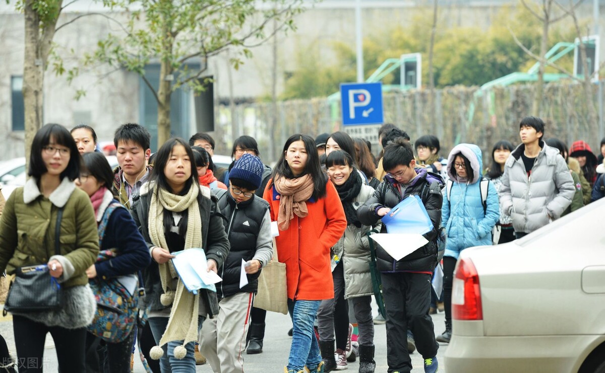 美术类院校报考难度分析，2021年哪类美术类院校最容易报考？