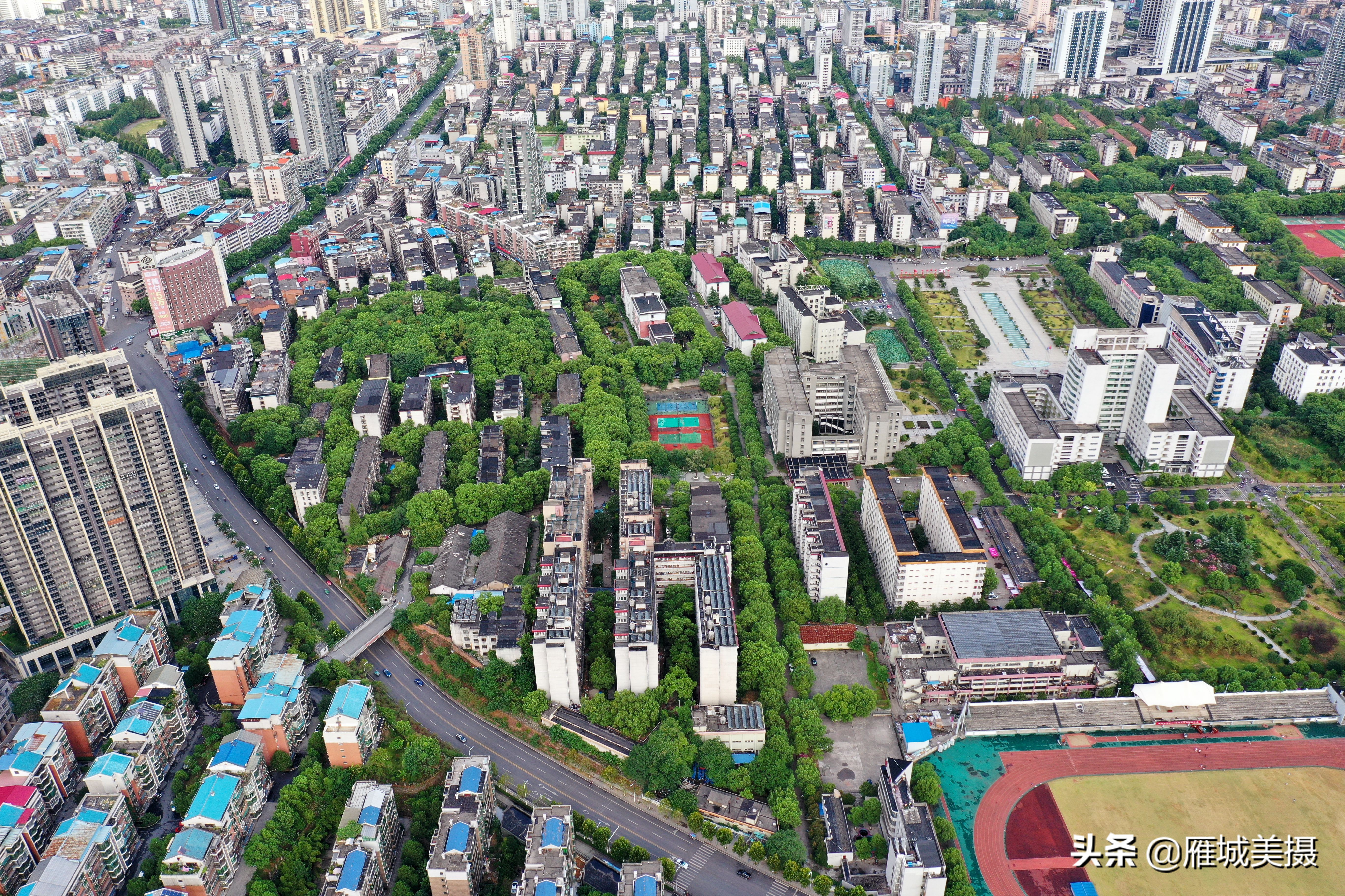 航拍衡阳:大城中央的南华大学红湘校区,高空俯瞰别样美
