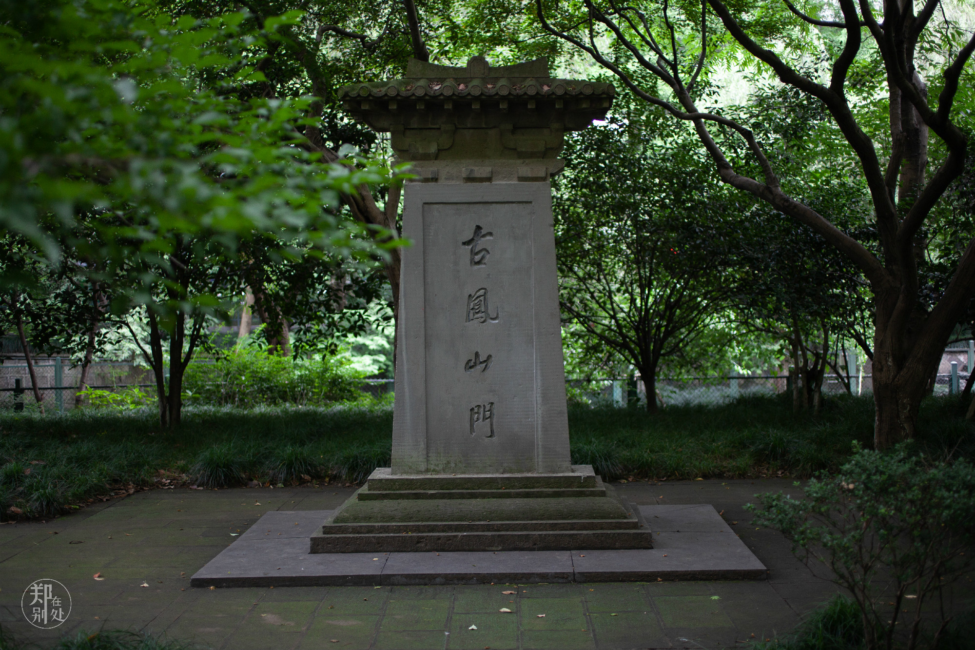 杭州凤山门：百年前，坐“篮筐电梯”上城门，要花点钱