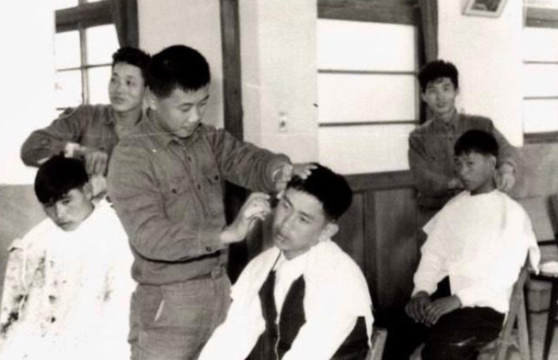 1966年叛徒杀人逃台湾，我军4架战机同时起飞，台海上空歼敌