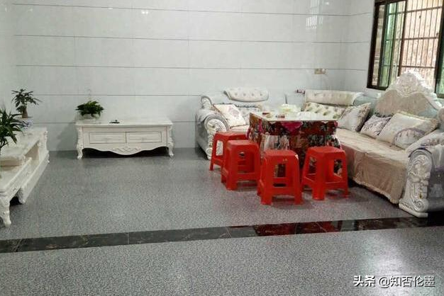 农村一楼地面，铺“水磨石”和贴瓷砖哪种更好？看完不再纠结