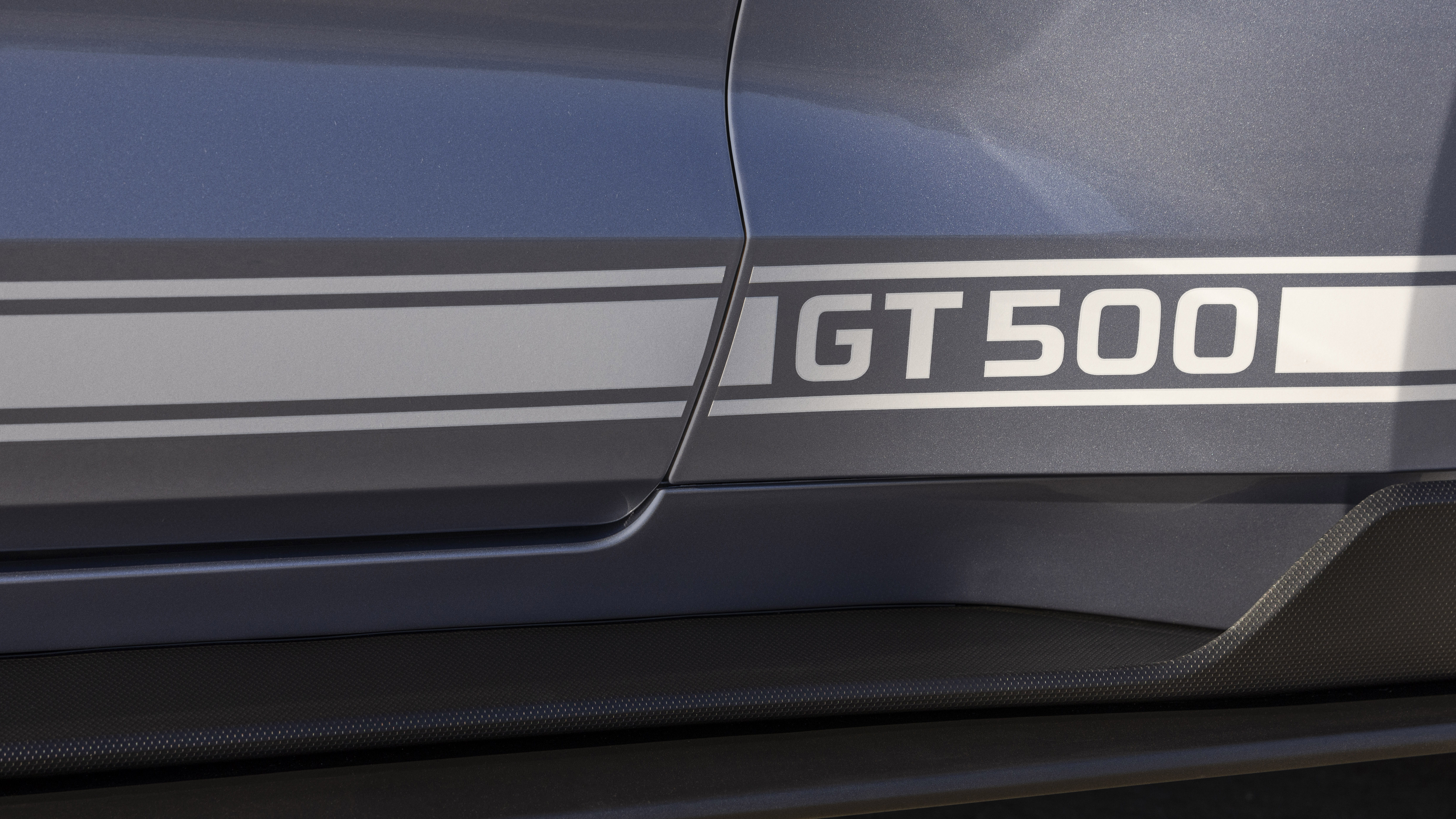 2022款福特野马GT 500：致敬永远的眼镜蛇谢尔比