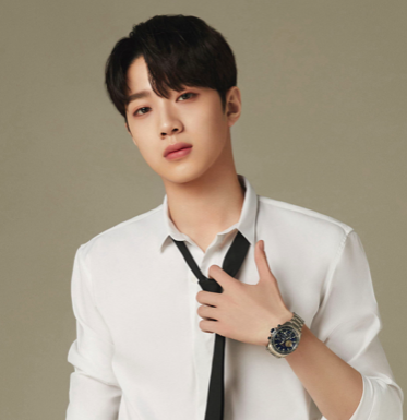 赖冠霖发长文怼黑粉，却被吐槽文化水平差，曾读到初中就出道