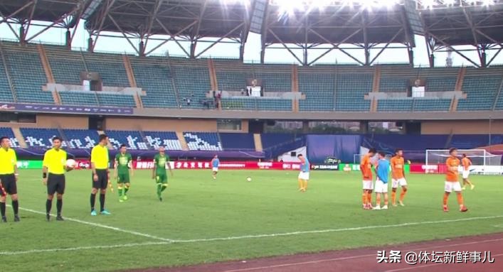 国安1比0险胜卓尔(输球又输人！国安1-0卓尔，巴坎布惹争议，谁注意于大宝举动)