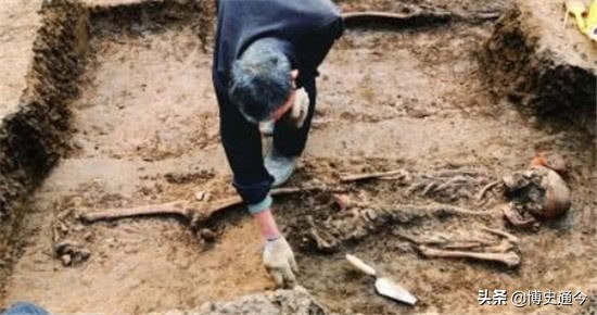 河南出土9000年前骨头，一雌一雄，专家：中国又创造一个世界第一