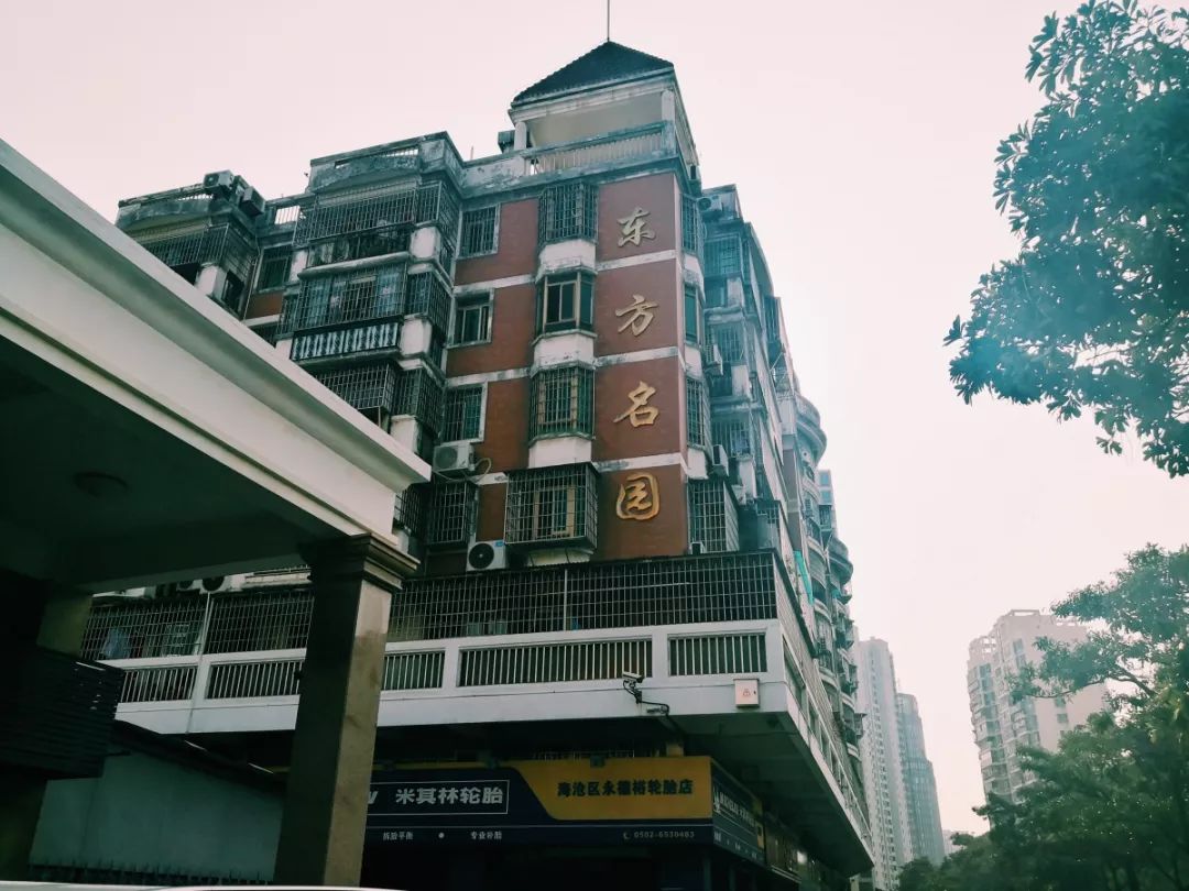 老破小一平10万+！我们走遍厦门18所名校，为你曝光最贵学区房！