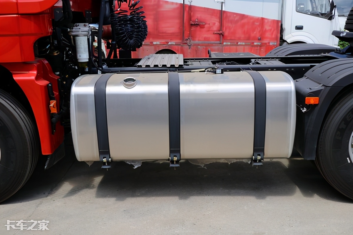 除了550马力自主动力链，汉马H9牵引车还有啥值得骄傲的