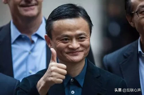 人要学会放下过往，勇敢迎接新的开始，让心灵获得重生的机会。