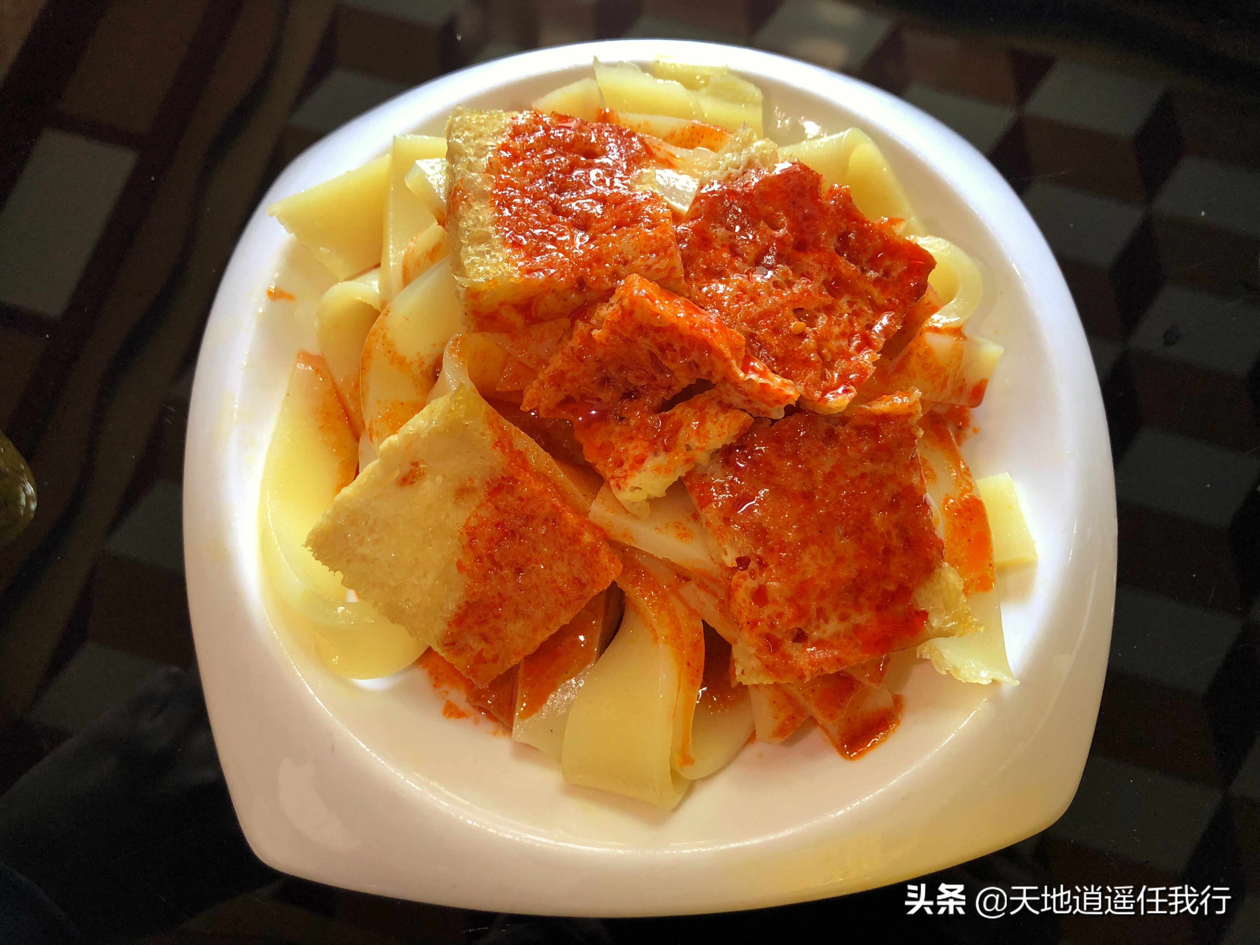 临夏美食 手抓 爆炒鸡 发子面肠 炕锅洋芋 酿皮 糖油糕 盖碗