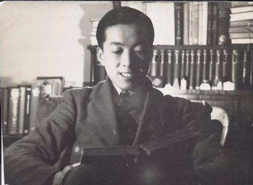 同时被七所大学录取，高考全省第一的姚桐斌，曾被父亲强迫摆地摊