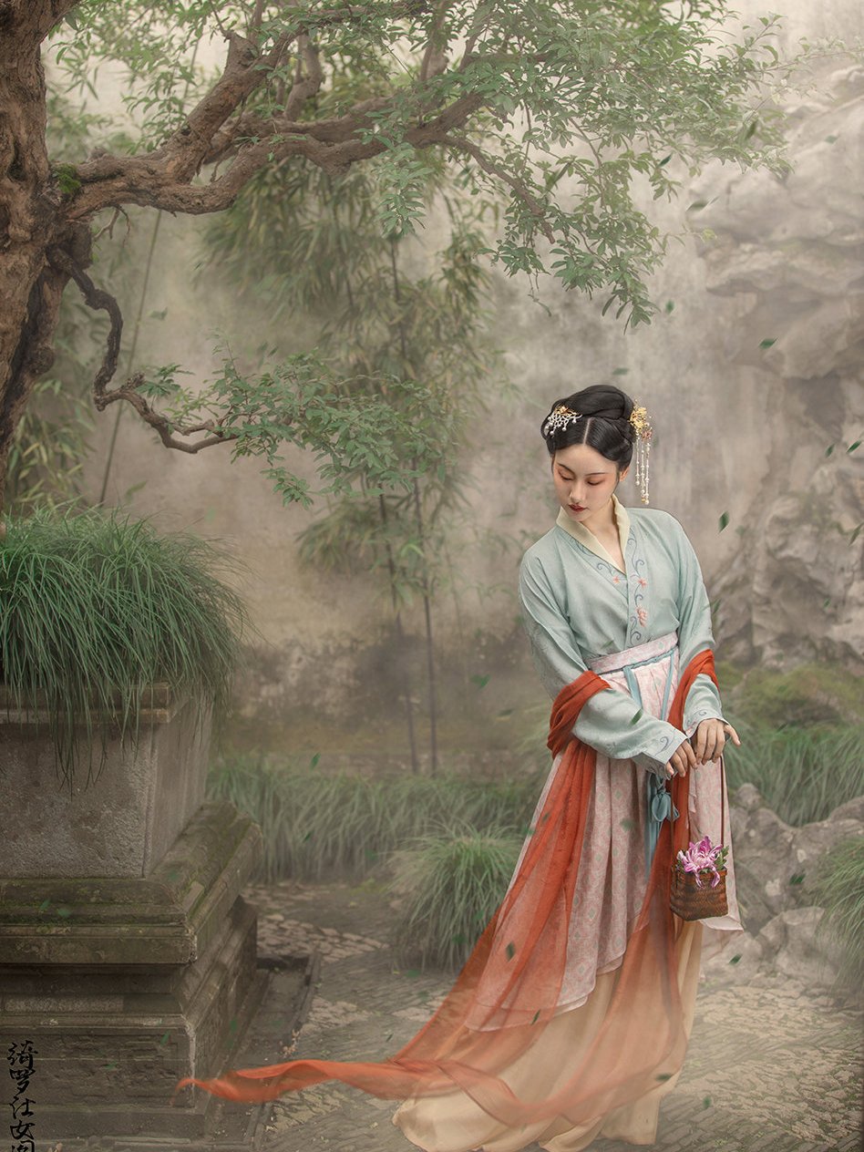 温婉又柔美,这才是真正的古典美人