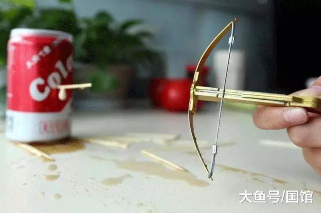 “夺命玩具”入侵校园：孩子一碰就触电，你的孩子可能正在使用