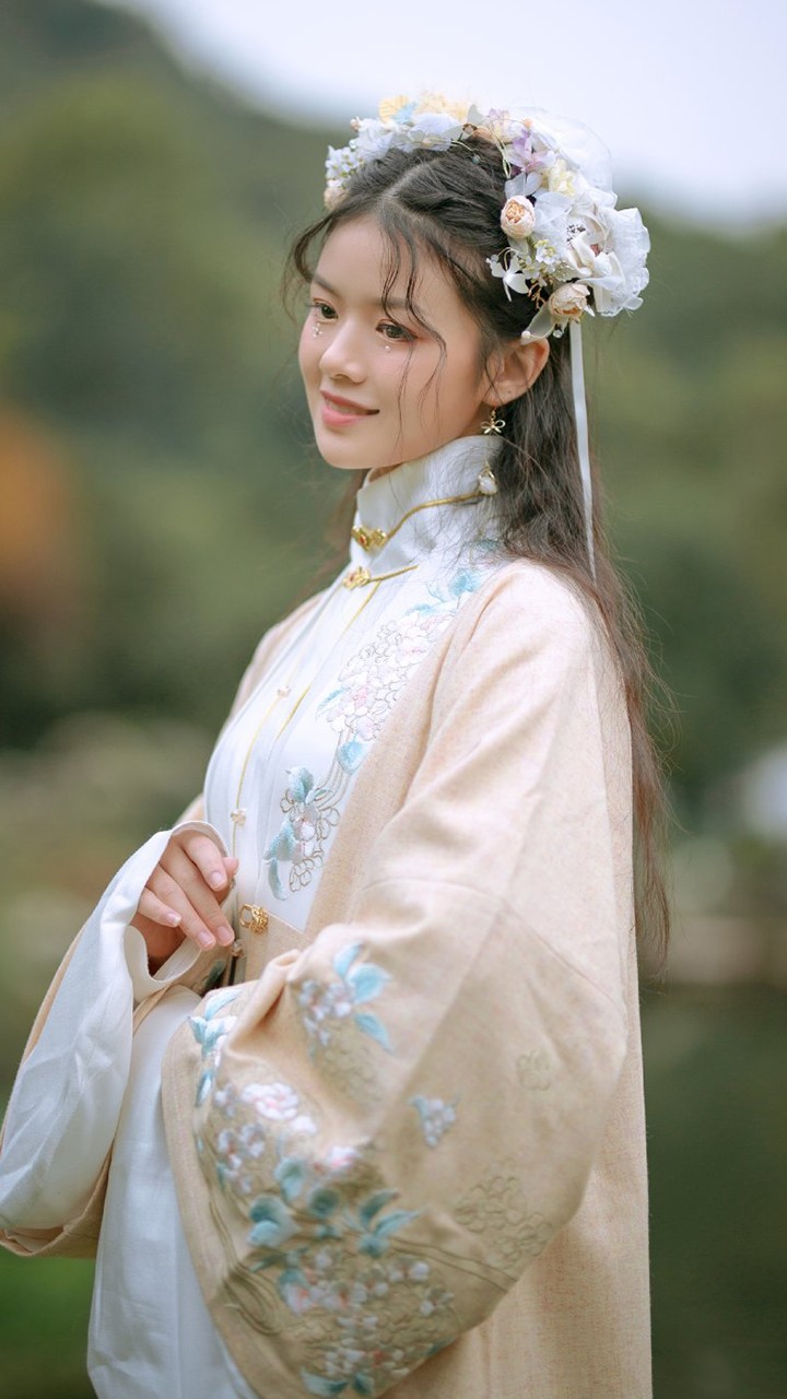 tacke竹桑,代表作:《家国天下》《序章》《裂》竹桑的唱功非常厉害