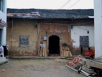 1984年湖北一农村妇女去世，28年后孙子查阅史料：奶奶身份不简单