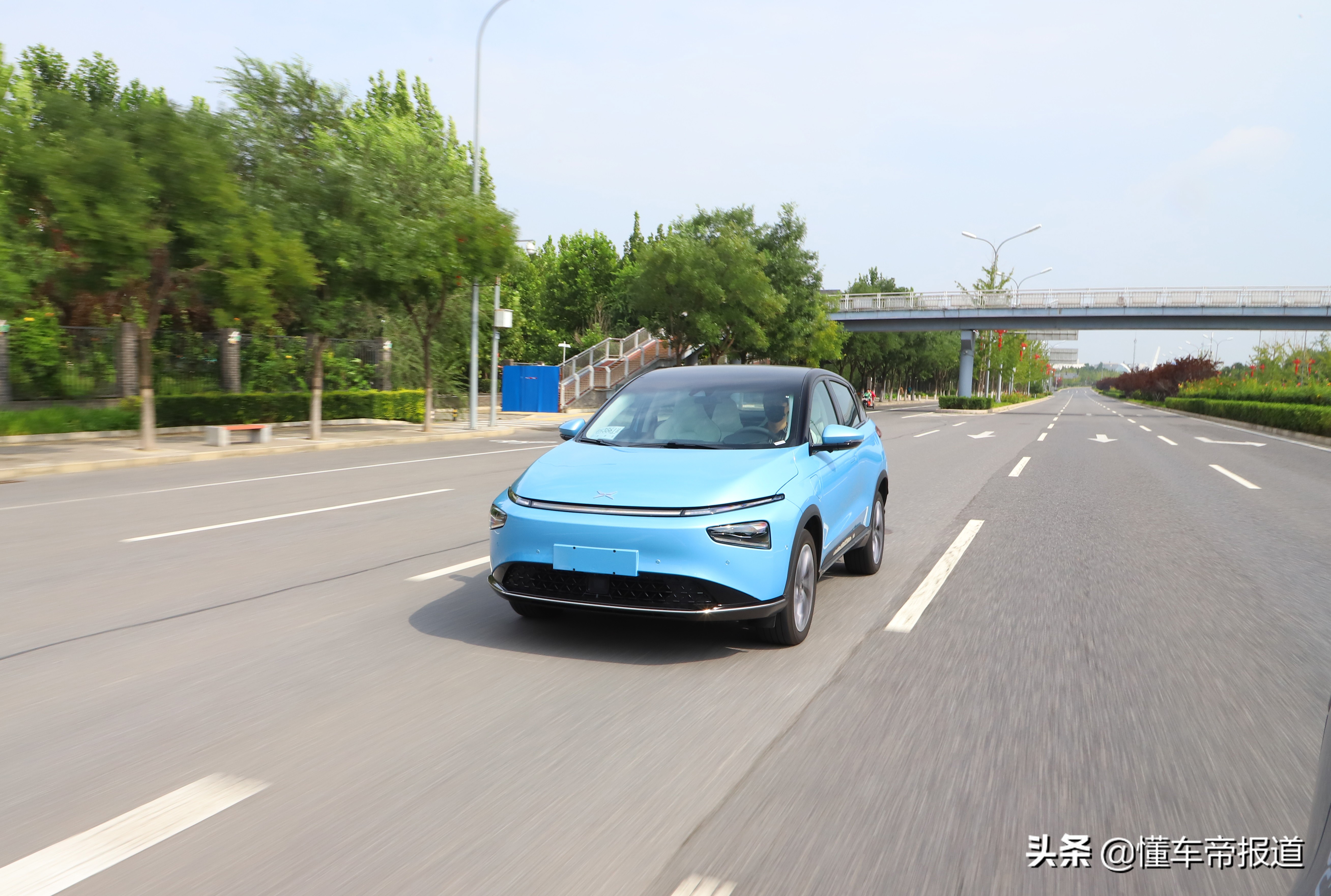 新车｜底盘质感出色，外观内饰更显档次！试驾新款小鹏G3i