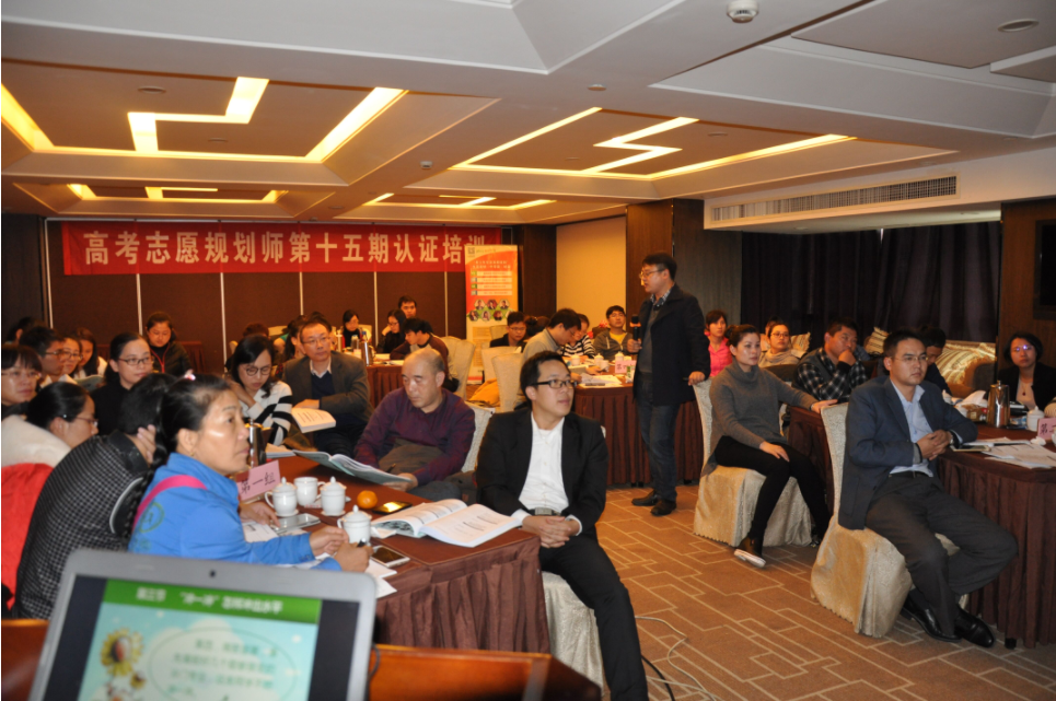 省内和省外读大学哪个好，一做对比差距很大，心里普遍没有安全感