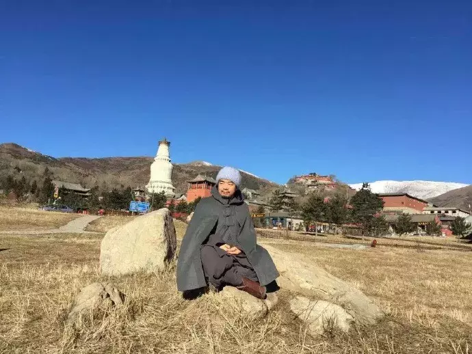 行者鬼脚七：从“阿里九年陈”到“学佛的小说家”