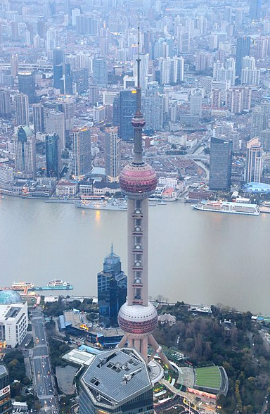 最高的已倒塌建筑物:华沙电台广播塔,高646.38米,于1991年倒塌