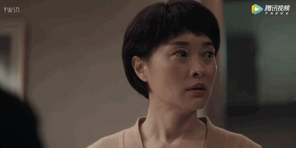 “被高估”的5位女演员，赚钱赚到手软，有人却拿不出像样的作品