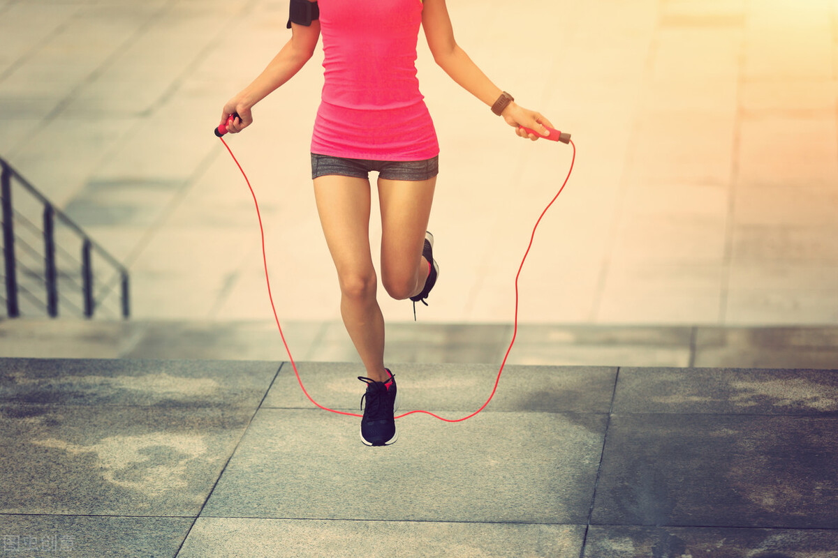 減肥期間，為什麼推薦你選擇跳繩，而不是跑步呢？