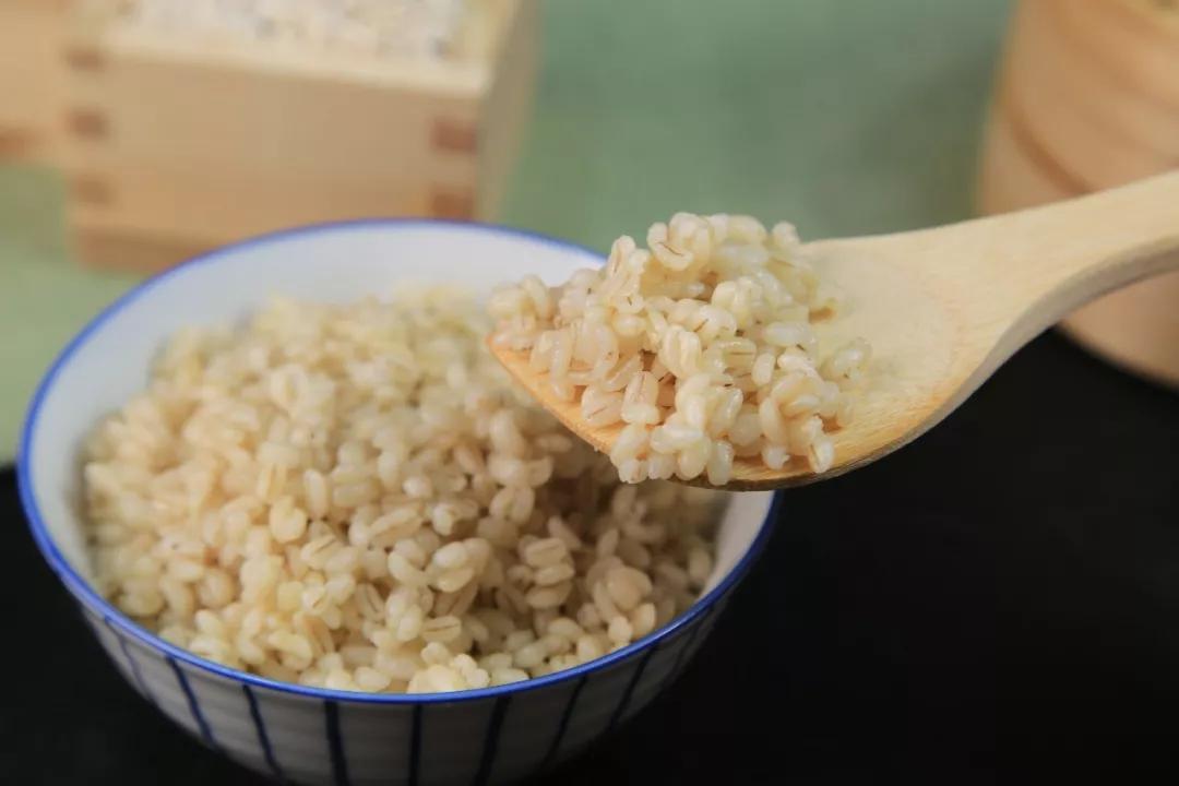 谷物能给宝宝提供一半以上能量，这7样粗粮适合添加在宝宝辅食里