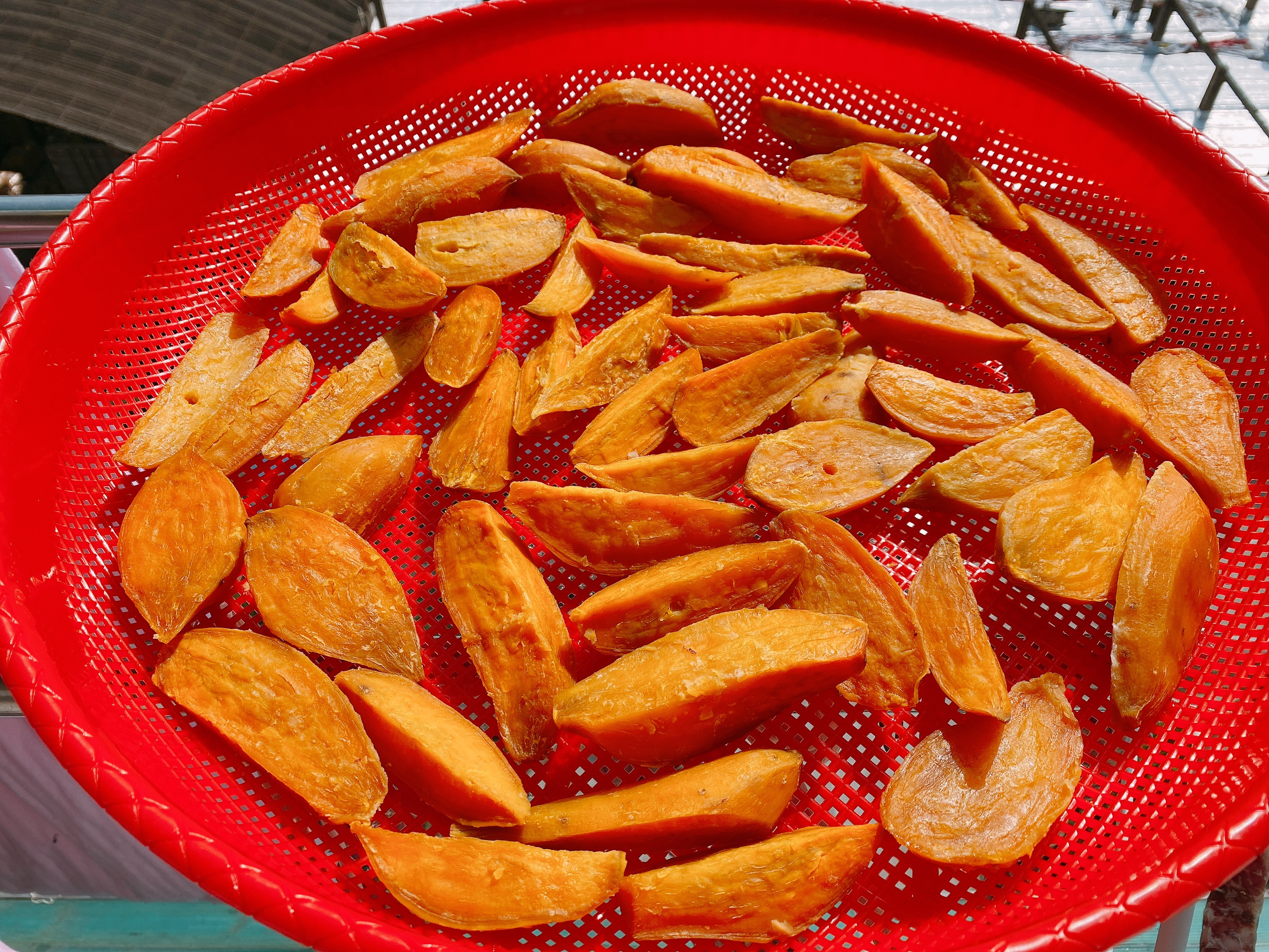 晒红薯干，用上这个老方法，牢记3个技巧，软糯不发硬，Q弹有嚼劲