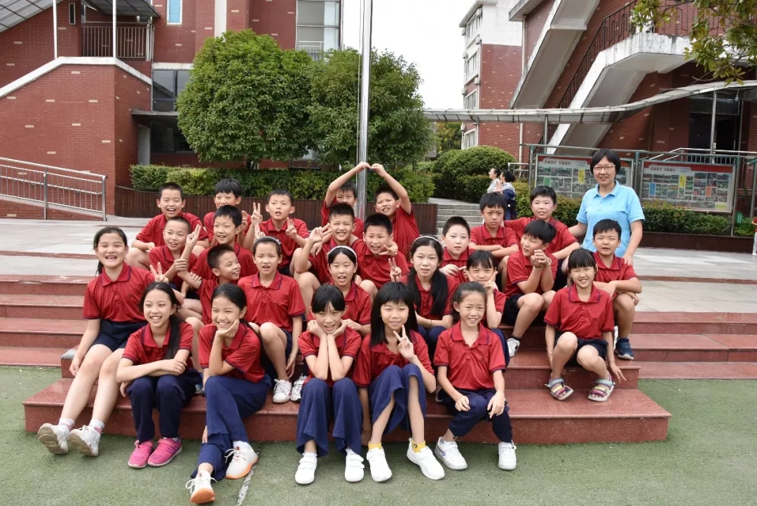 坚守大方学校14年，这位老师深受同事敬重，家长信任，学生爱戴