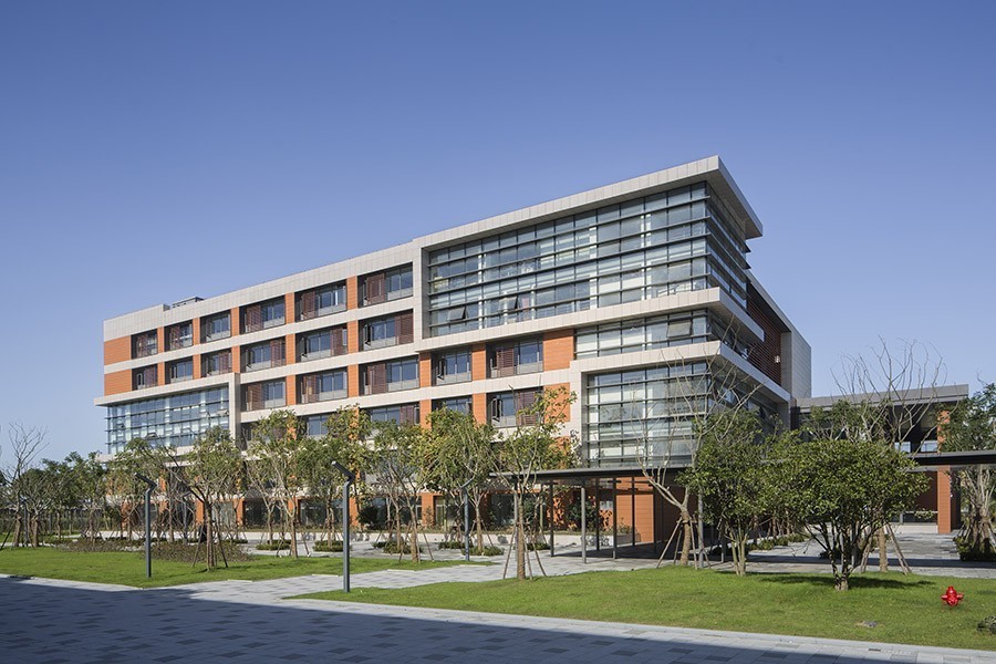 上海浦东新区民办沪港学校（耀华国际教育临港校区）