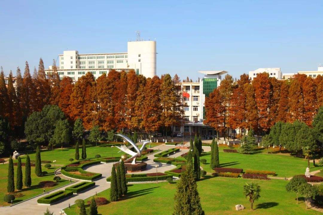 信阳师范学院地址（河南一所实力强悍的师范学院）