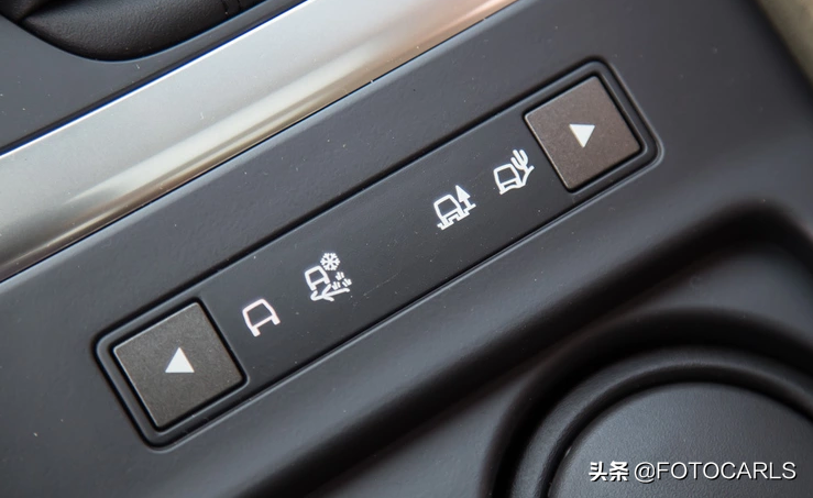 路虎神行者2 2.2T SD4实拍，炙手可热的网红车，咋一下不火了？