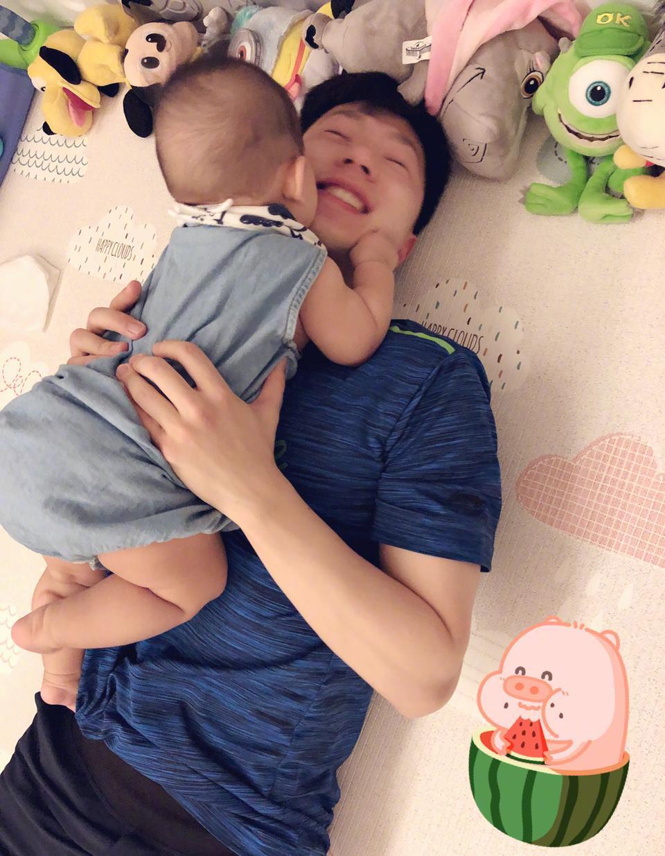 乒乓球马龙肌肉（运动员的身材就是好，马龙穿短袖挡不住&quot;腱子肉&quot;，直男也有审美）