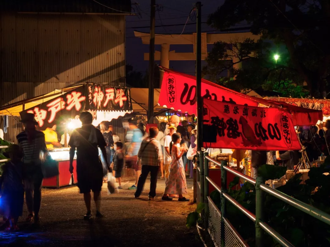 日本最好看的海，都藏在这些车站里