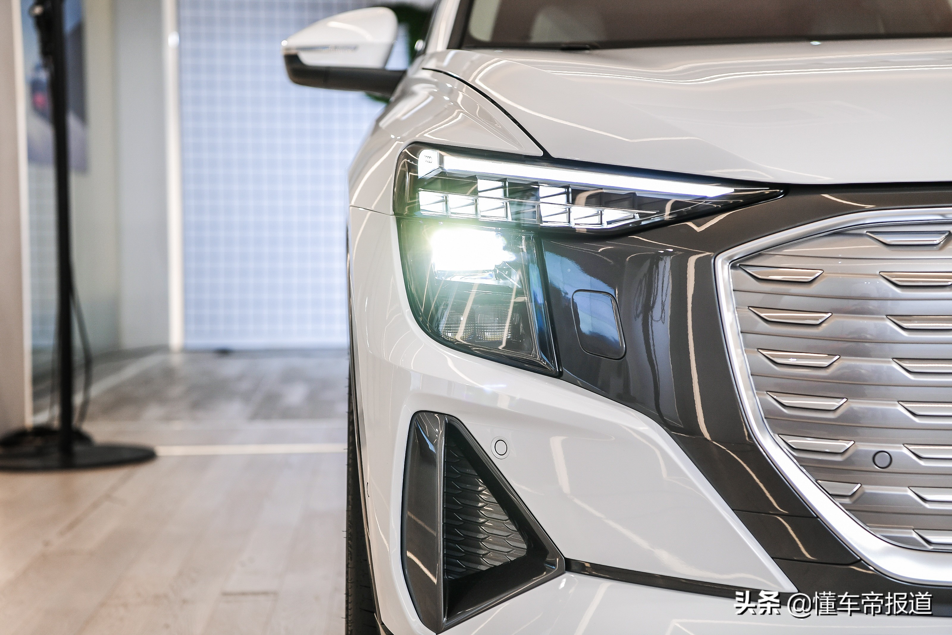 新车 | 比Q5L实用！奥迪Q5 e-tron电动SUV发布，提供大6座/7座布局