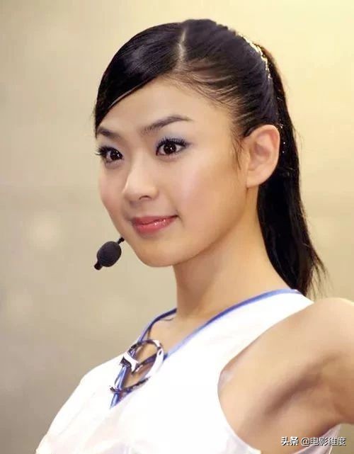 41岁洪小铃近照曝光,凭《放羊的星星》火遍全国,现状令人尴尬