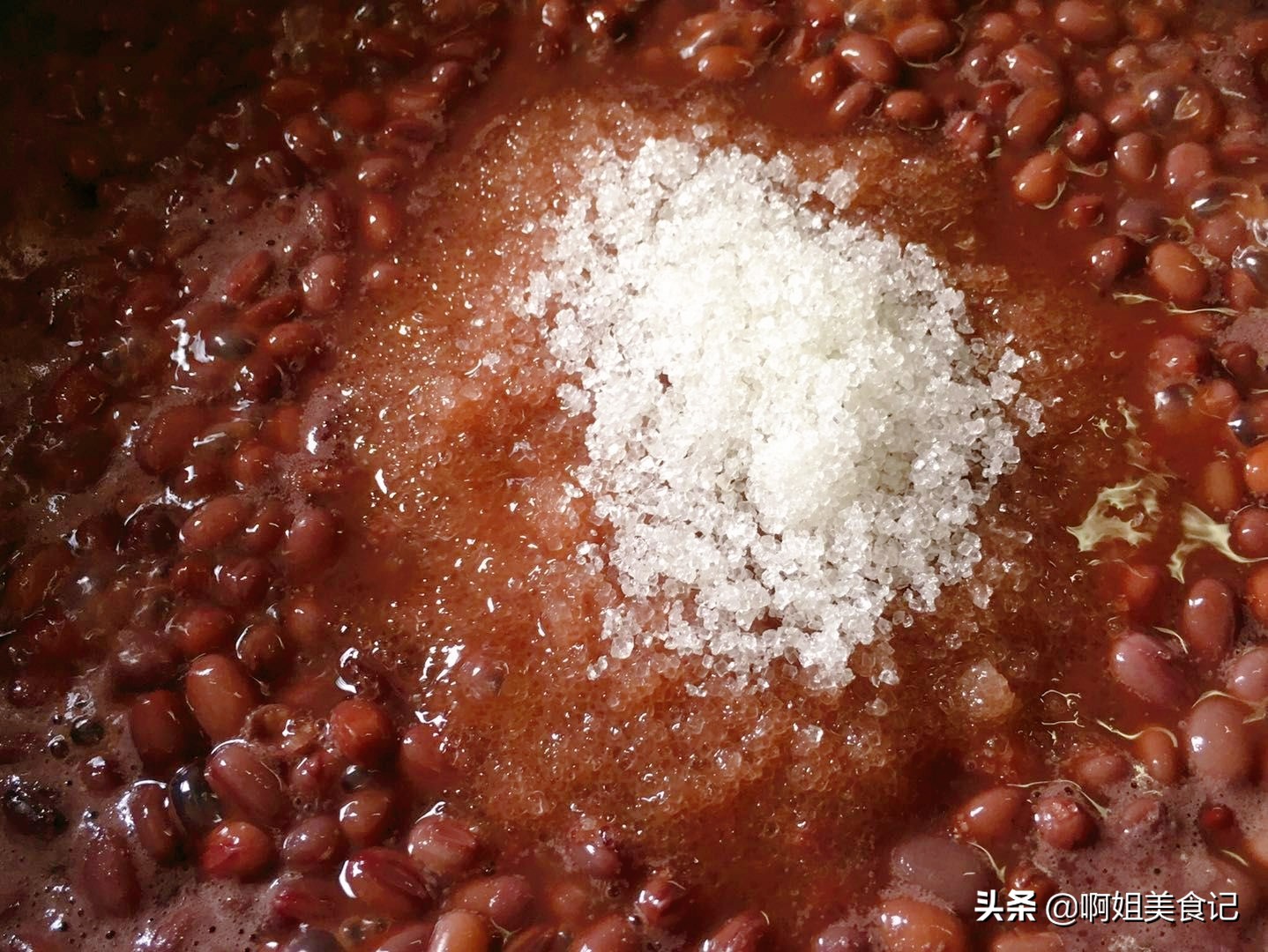 密豆制作方法(原来蜜豆的做法如此简单，软糯香甜，颗颗饱满，好吃还省钱)