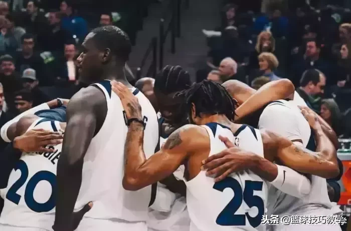 nba断腿是为什么(又伤一人！直接断腿！罗斯都哭了！他才24岁，巴特勒换他都换不来)