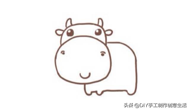 踢足球的人怎么画简笔画画法（5分钟简笔画，培养画画兴趣）