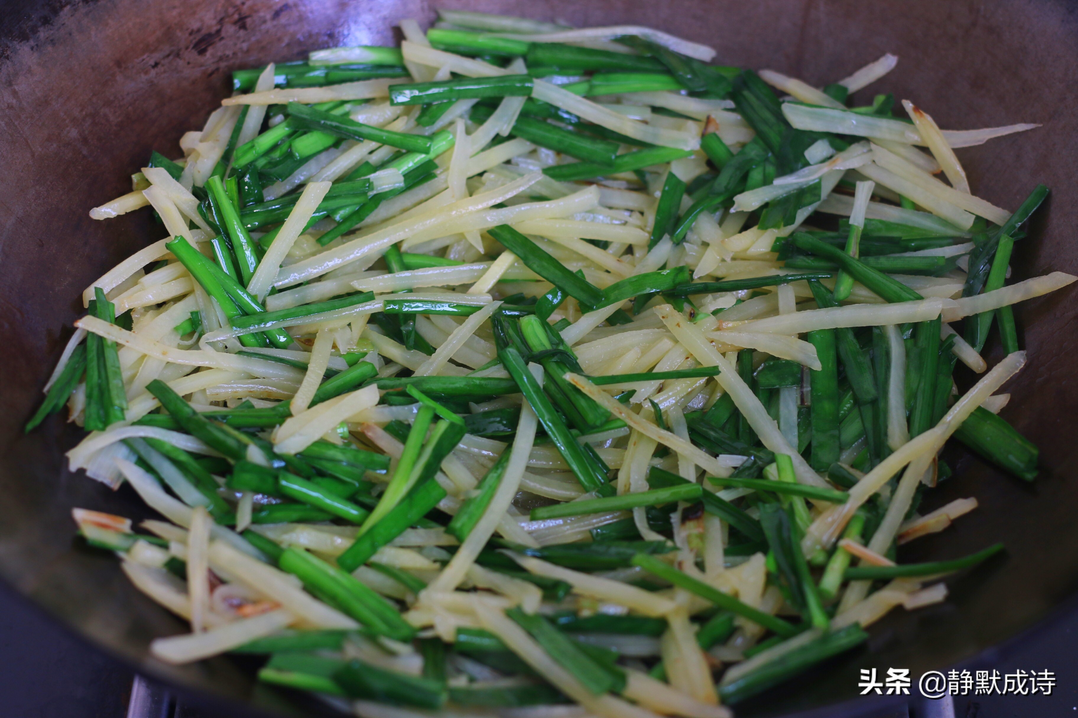土豆丝这个炒法更香，简单几步，清香下饭，百吃不腻