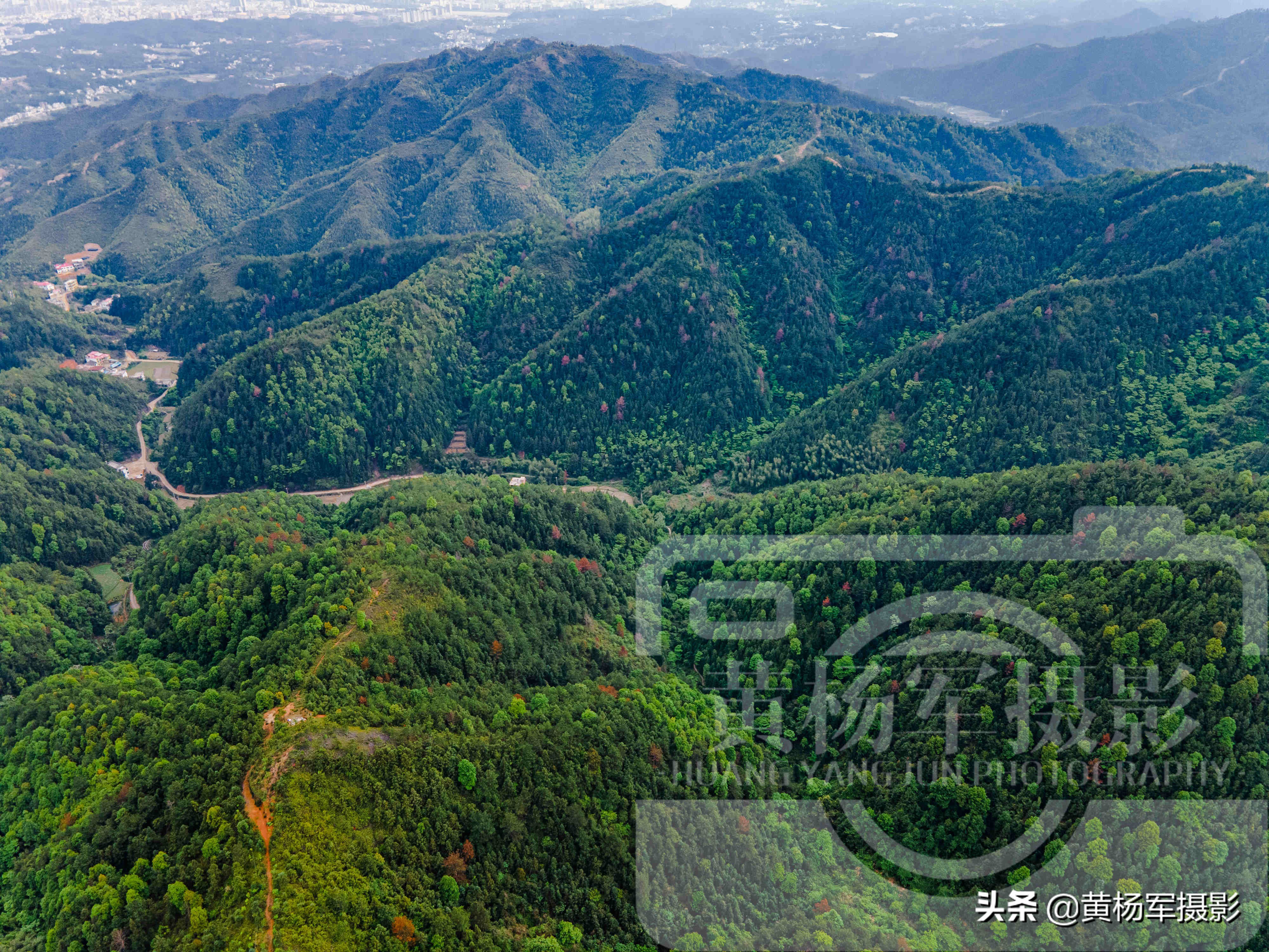 于都室内负氧离子还原液大概价格(江西南部一大山负氧离子极高，如一只舞动的金凤凰，景象赣州罕见)