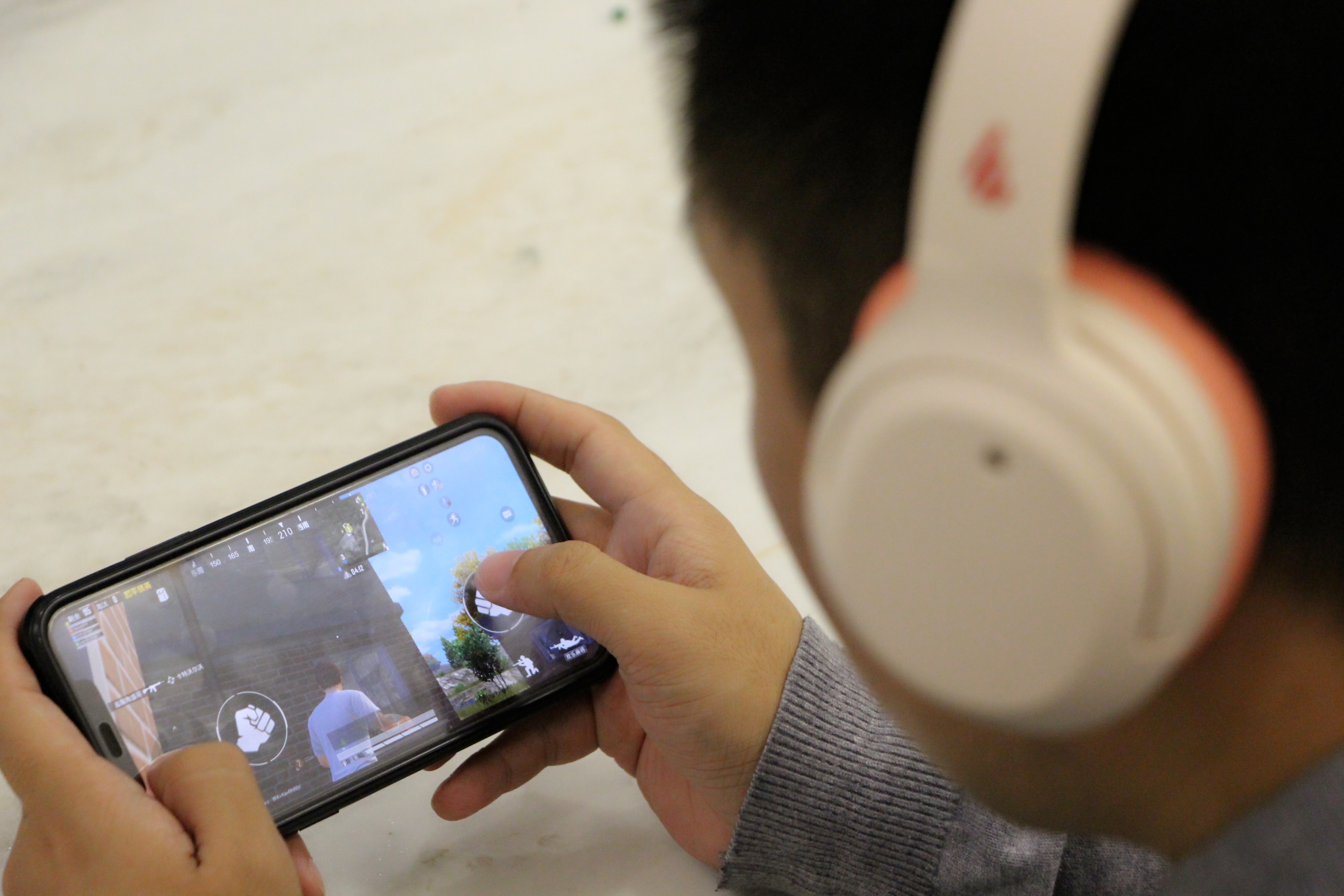 真无线耳机总是坏？漫步者W820NB头戴式耳机结实抗造