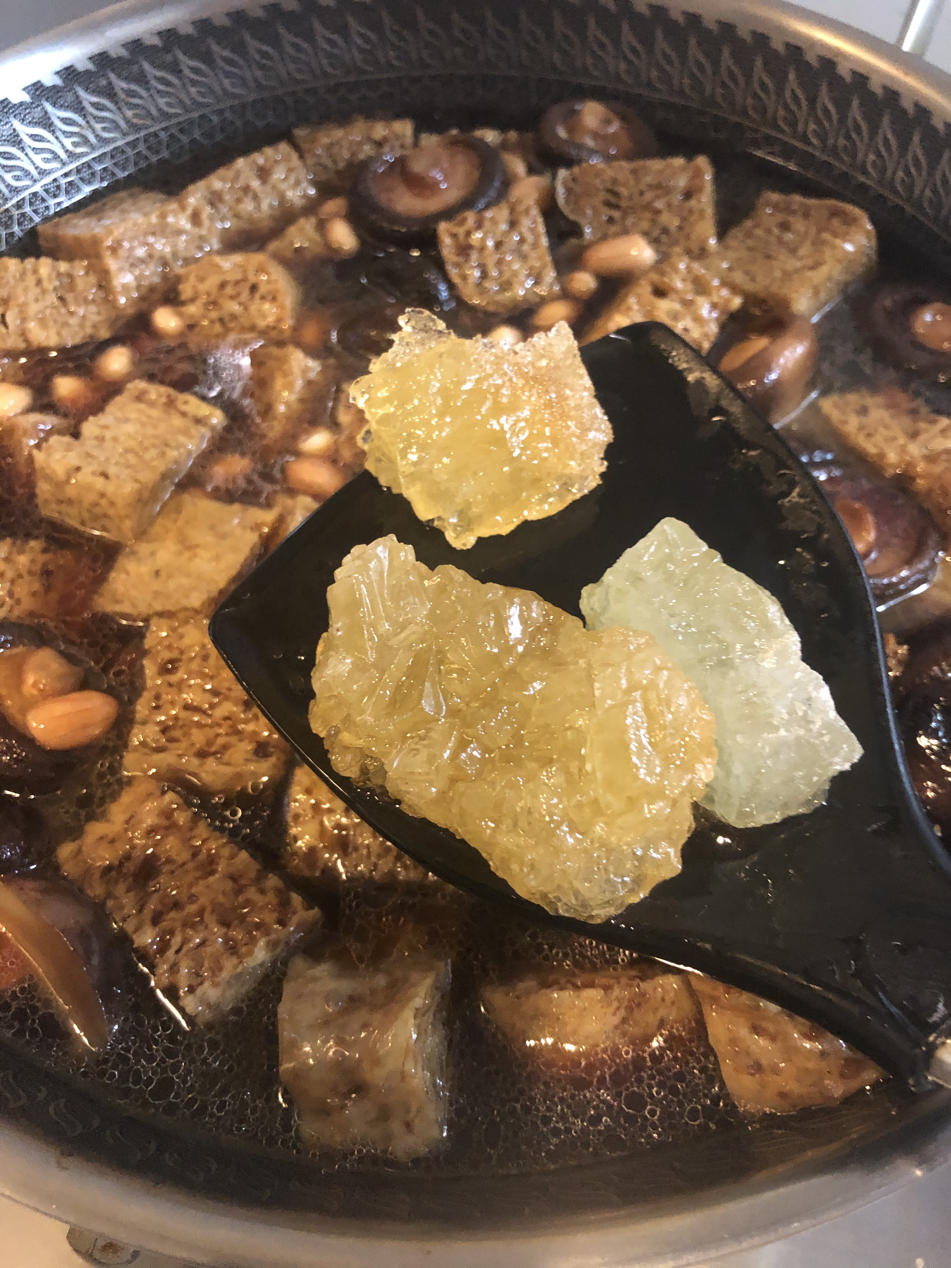 上海妈妈教你“四喜烤麸”家常做法，色泽诱人，鲜软入味