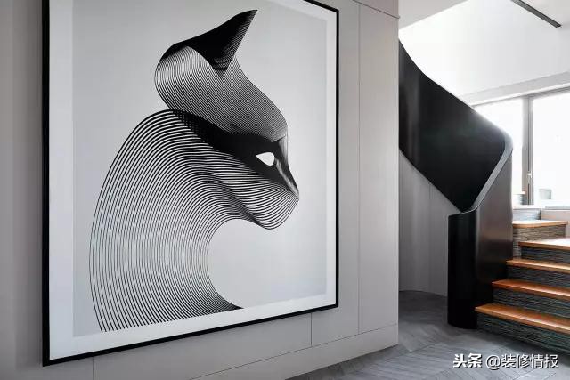 240㎡复式公寓楼，只用灰色系打造雅致空间