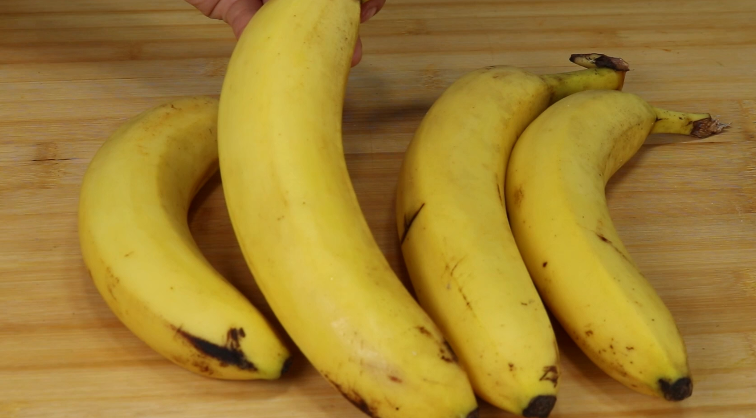 买香蕉时，选弯的好还是直的好？老农无意说漏嘴，看完别乱买了