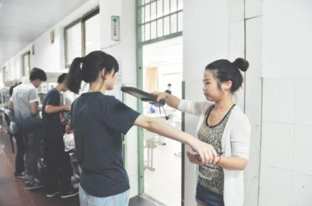 2021高考生需注意，这些物品不能带进考场，否则将会丧失高考资格